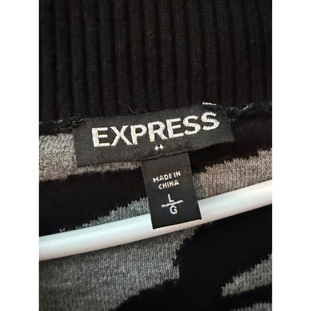 Express V-Neck Zebra Print Sweater Womens Large Black Gray - Picture 2 of 4